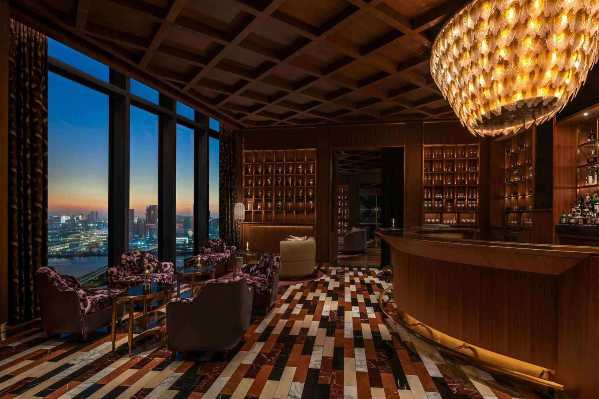 W Macau - Studio City Exterior photo The bar at the 39th floor