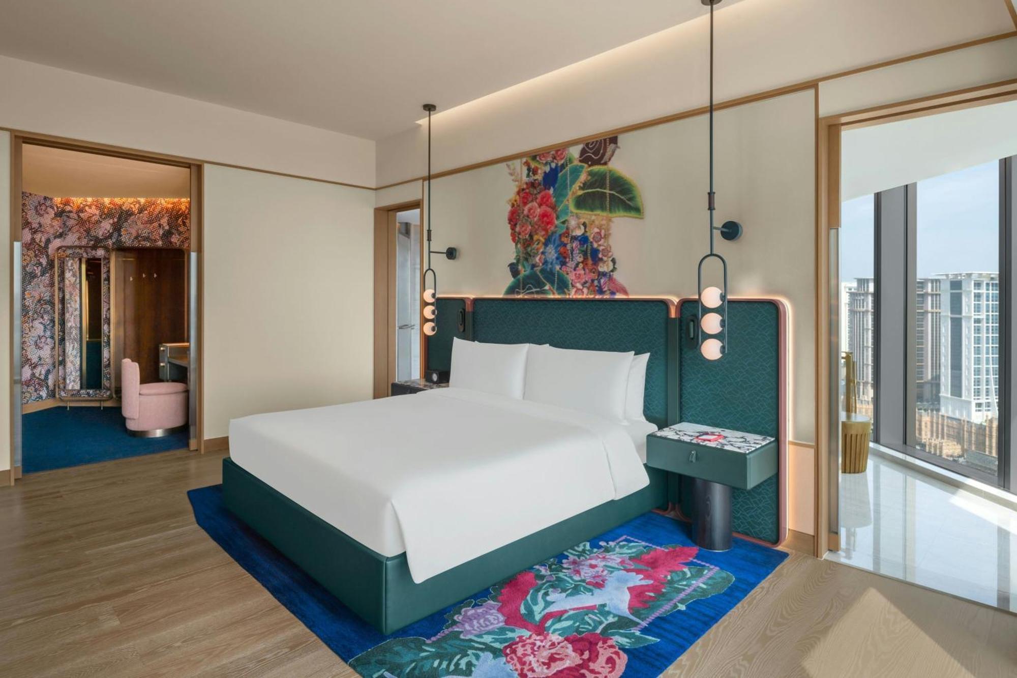 W Macau - Studio City Exterior photo A bedroom at the hotel