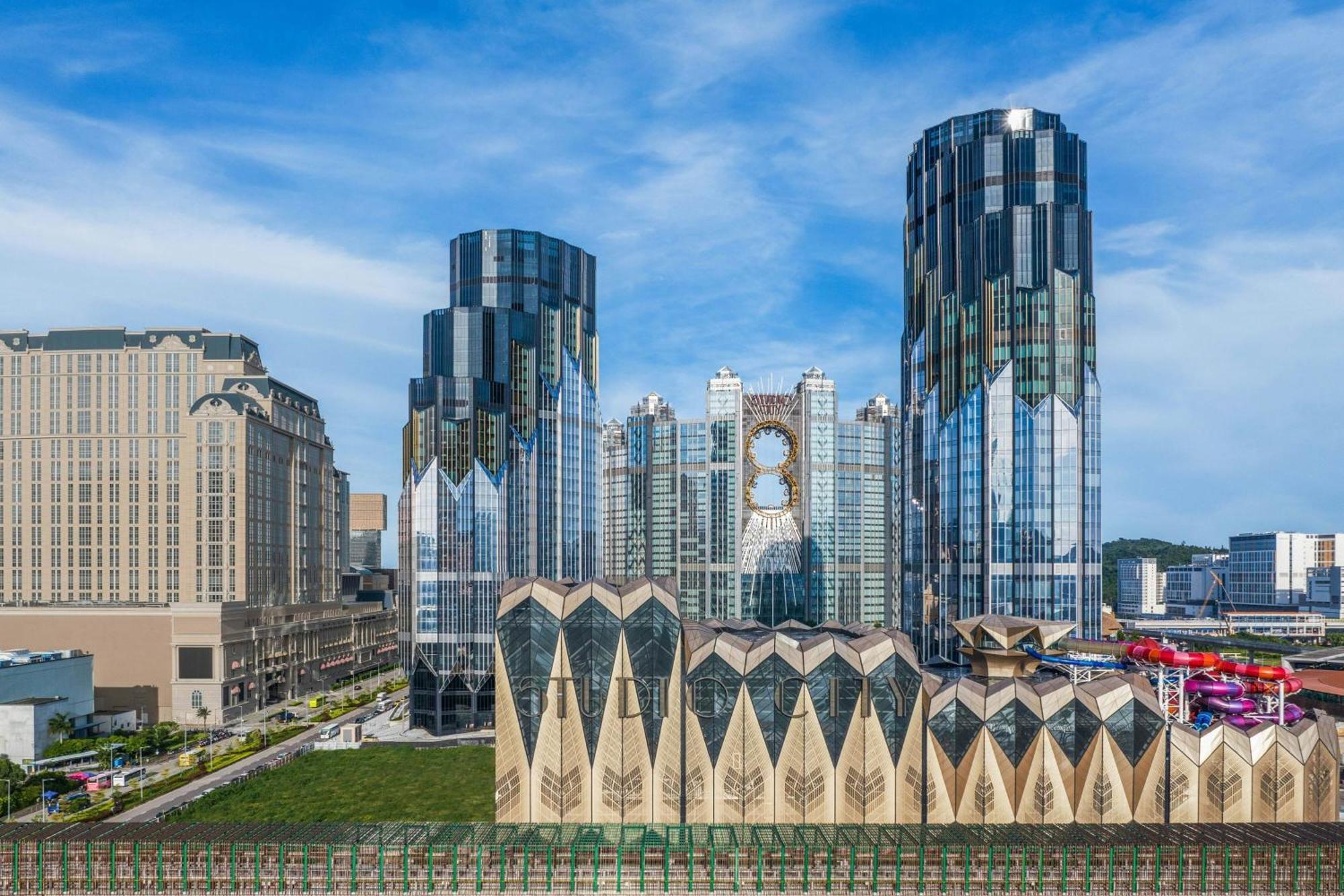 W Macau - Studio City Exterior photo The New Century Grand Theatre